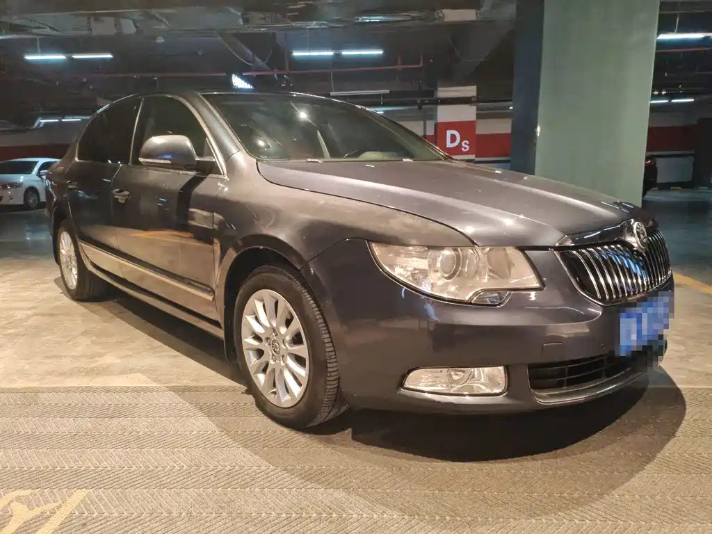 Skoda Superb — миниатюра 6