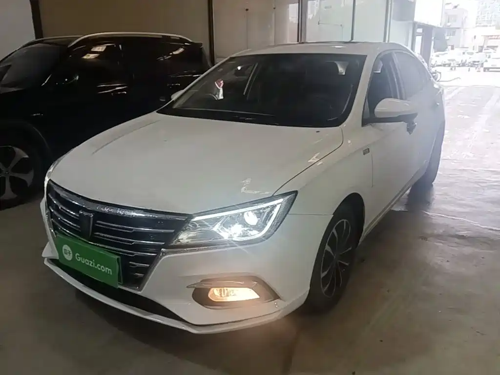 Roewe i5 2020 1.5L Auto 4G Connected Leader Luxury Flagship Edition