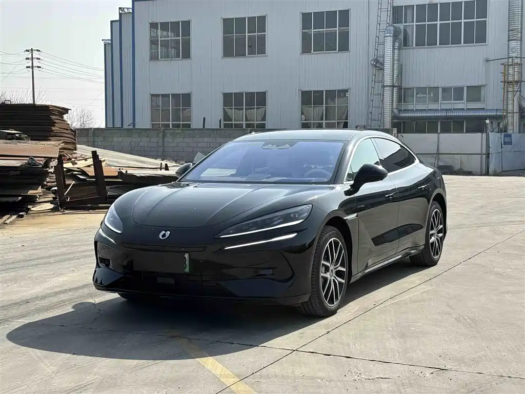 Denza Denza Z9 2025