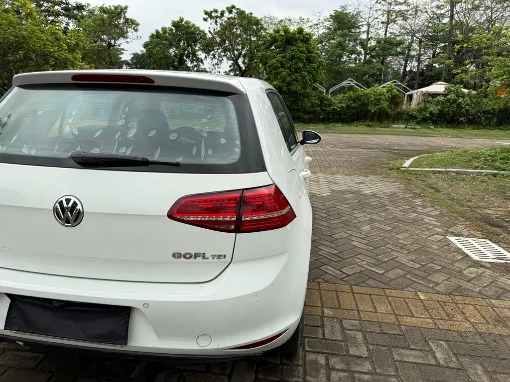 Volkswagen Golf 2015 1.4TSI AT Luxury