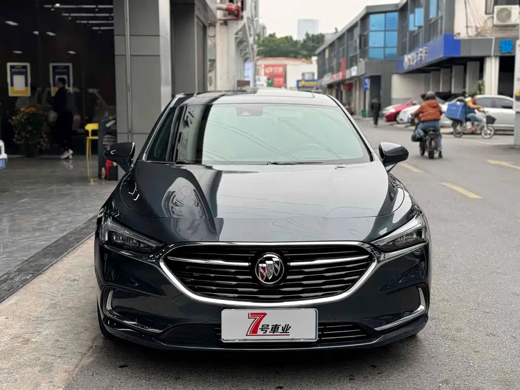 Buick LaCrosse — миниатюра 2