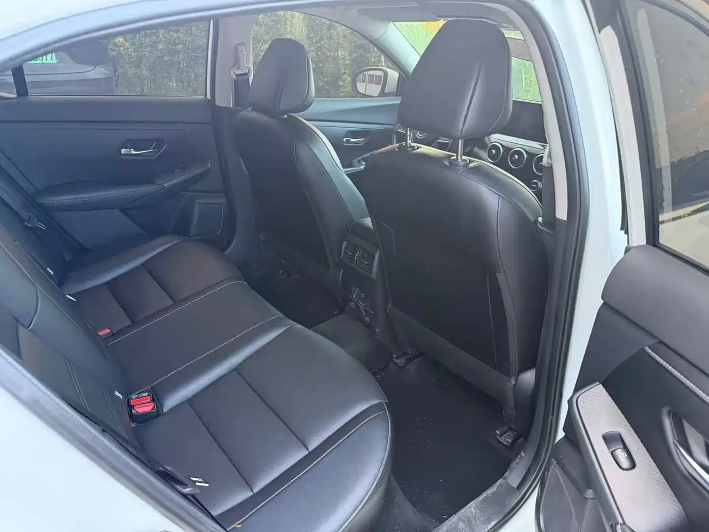 Nissan Sylphy 2023 Белый из Китая