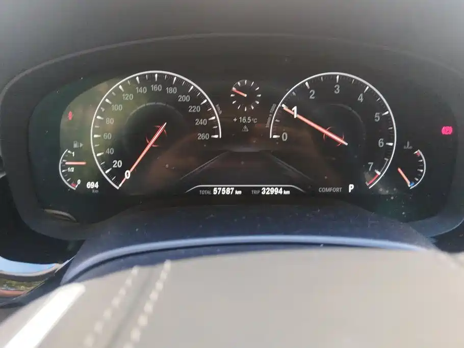 BMW 5 Series — миниатюра 14