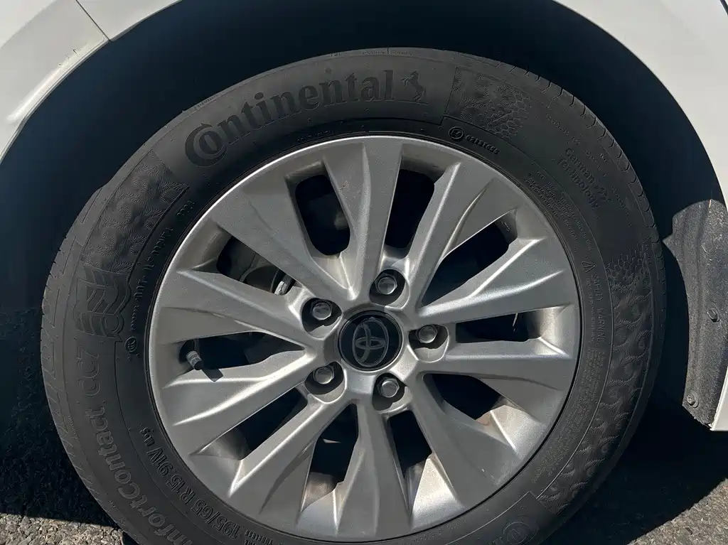 Toyota Corolla — миниатюра 7