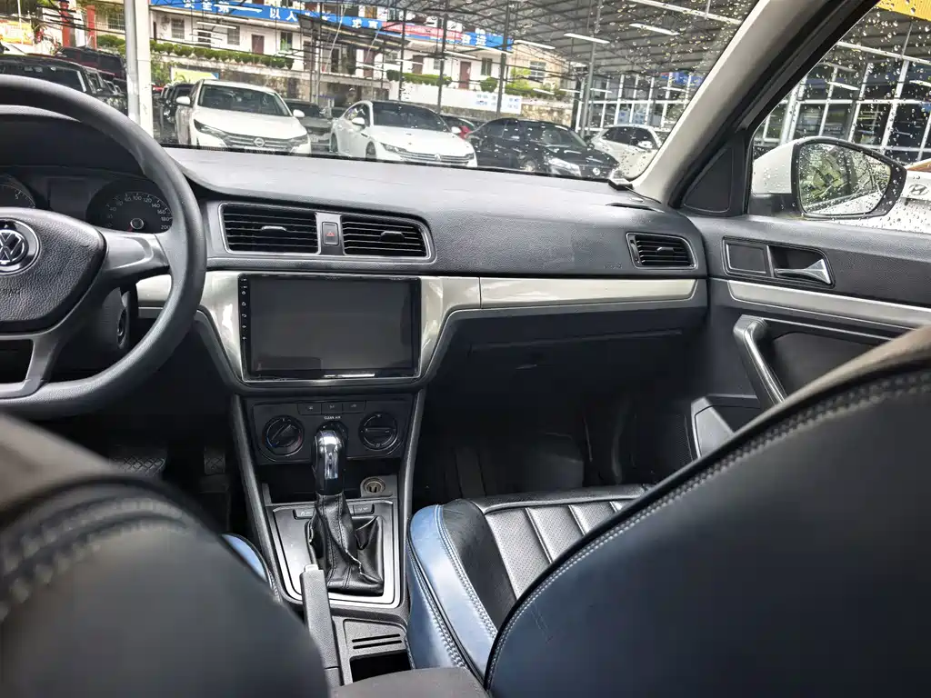 Volkswagen Lavida — миниатюра 9