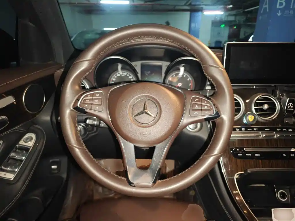 Mercedes-Benz GLC — миниатюра 11