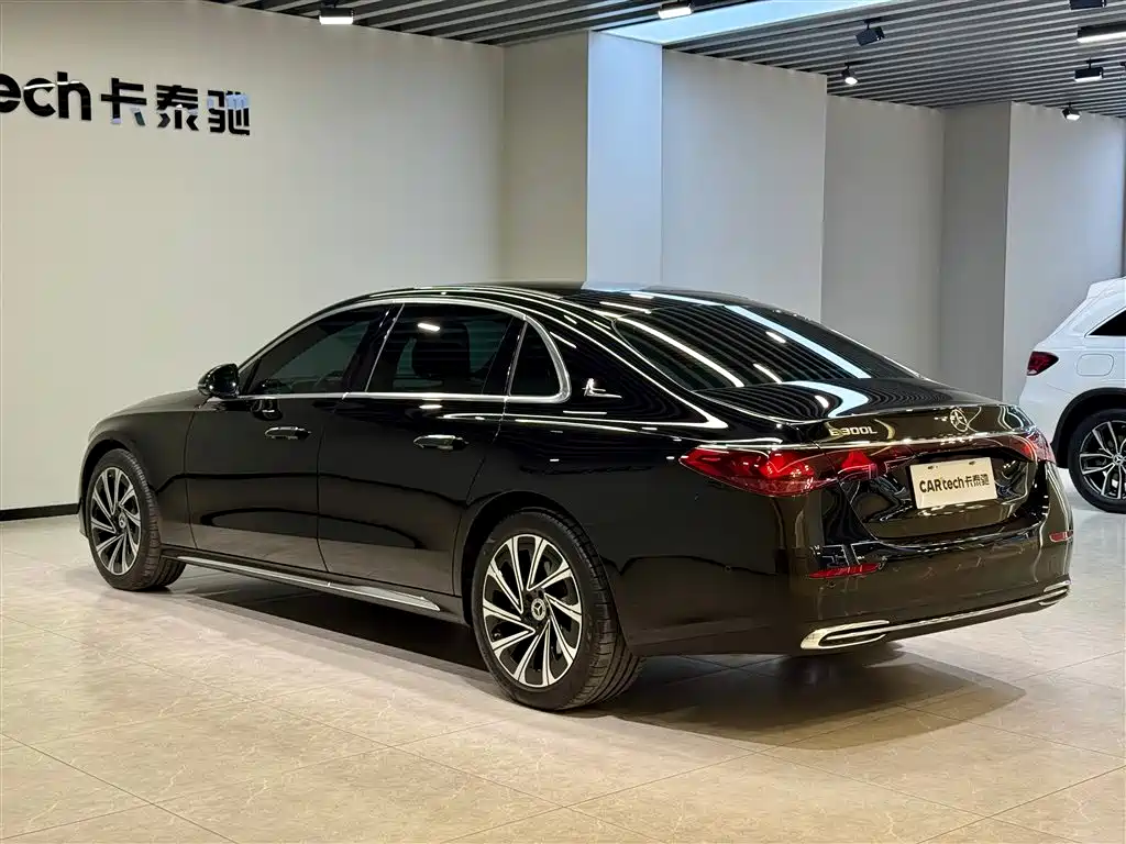 Mercedes-Benz E-Class E 2024 E 300 L Luxury