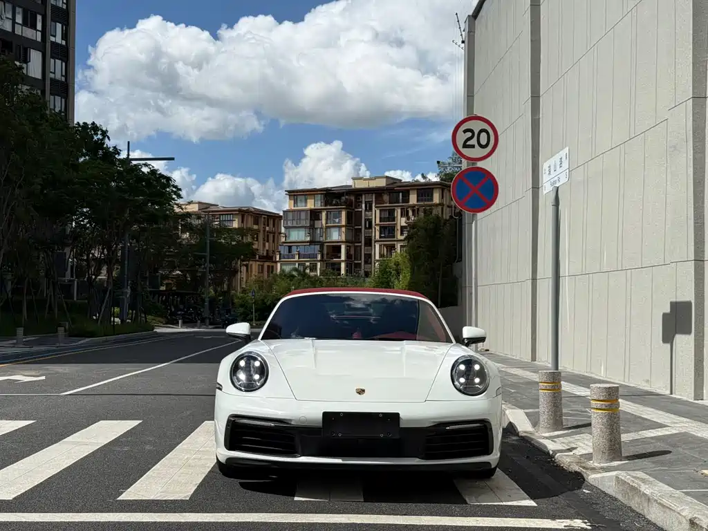 Porsche 911 2020 Carrera 4 Cabriolet 3.0T