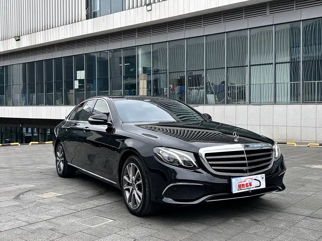 Mercedes-Benz E-Class — миниатюра 3