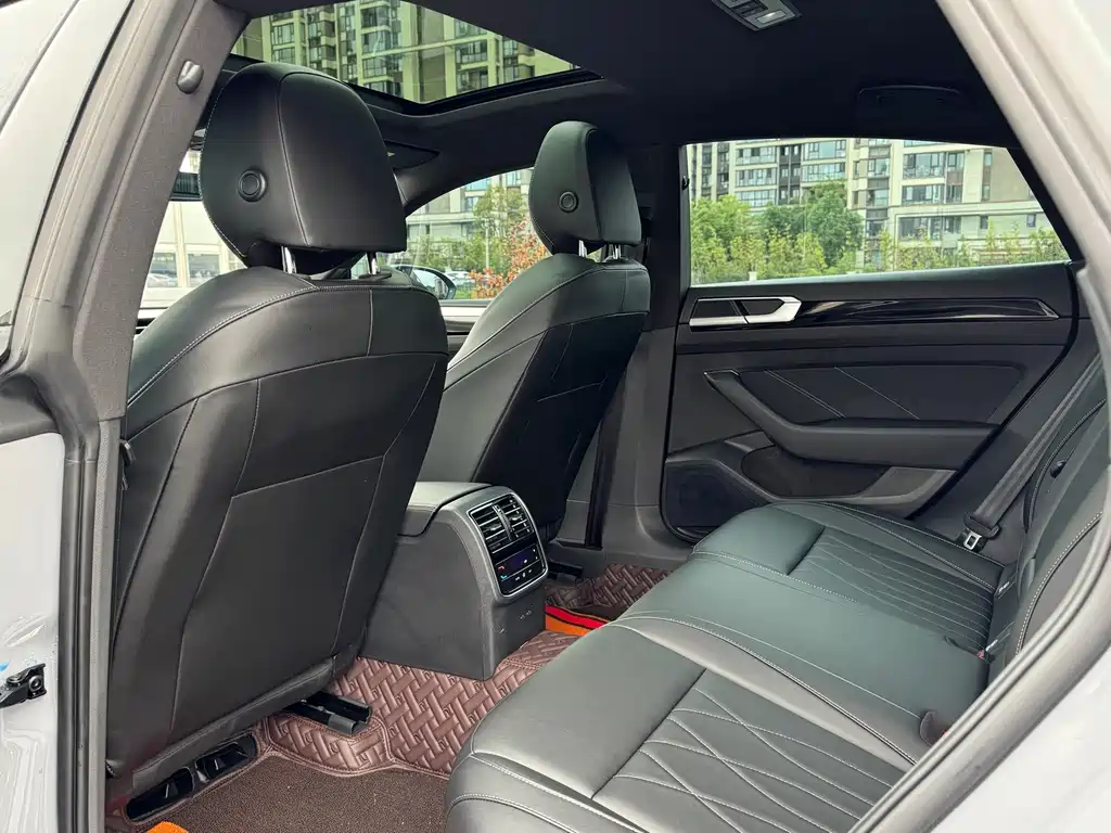 Volkswagen CC — миниатюра 7