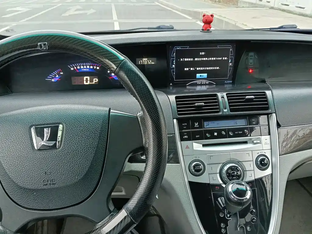 Luxgen Big 7 MPV — миниатюра 12