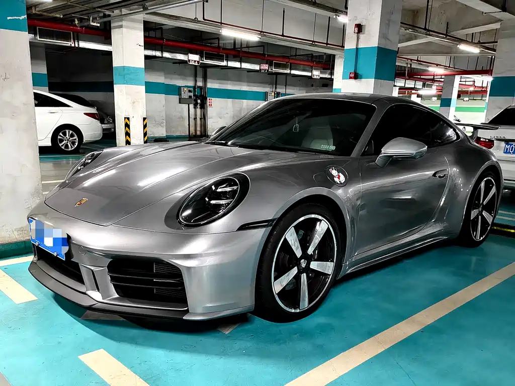 Porsche 911 2025