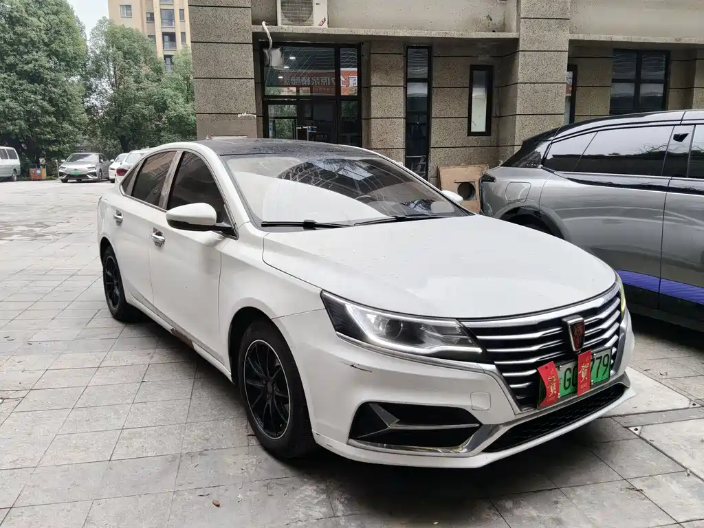 ROEWE I6 NEW ENERGY