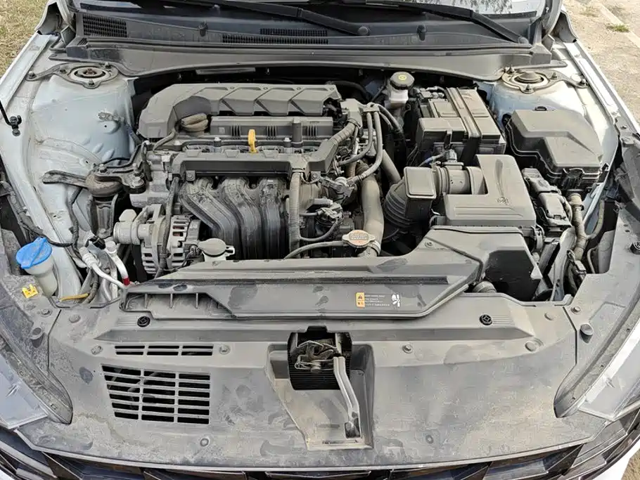 Hyundai Elantra — миниатюра 10