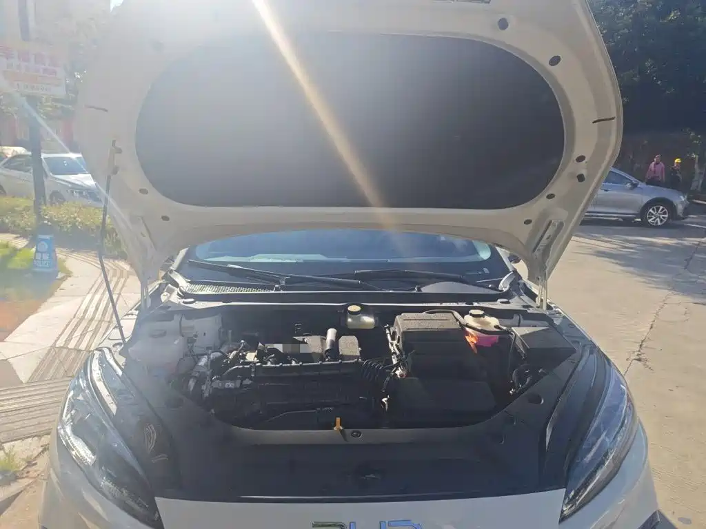 BYD Seal 06 DM-i Touring — миниатюра 11