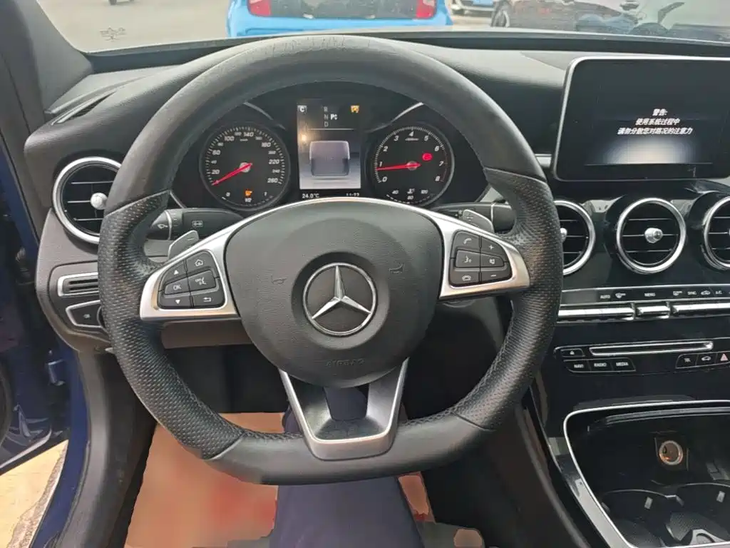 Mercedes-Benz C-Class — миниатюра 11