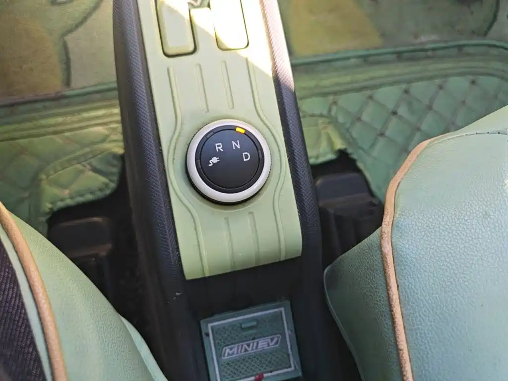 Wuling MINIEV — миниатюра 10