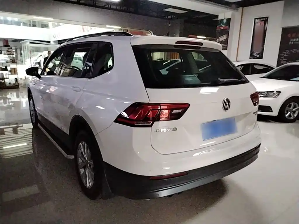 Volkswagen Tiguan L — миниатюра 5