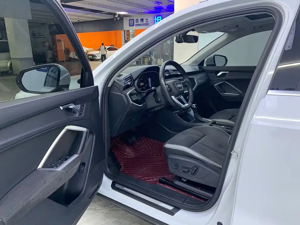 Audi Q3 — миниатюра 11