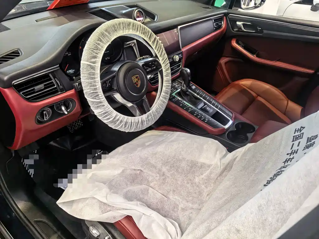 Porsche Macan — миниатюра 5