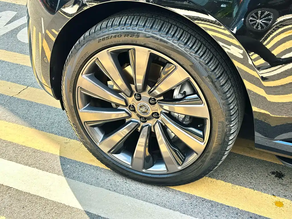 Land Rover Range Rover — миниатюра 18
