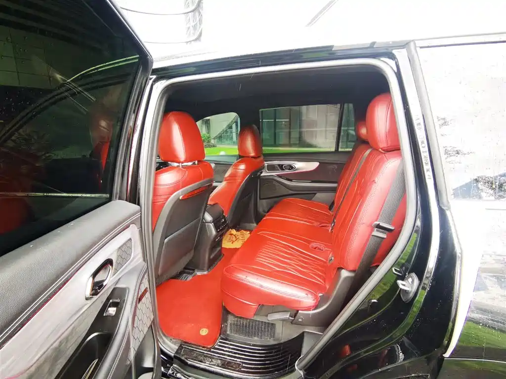 GAC GS8 2022 2.0TM Luxury （ мест）