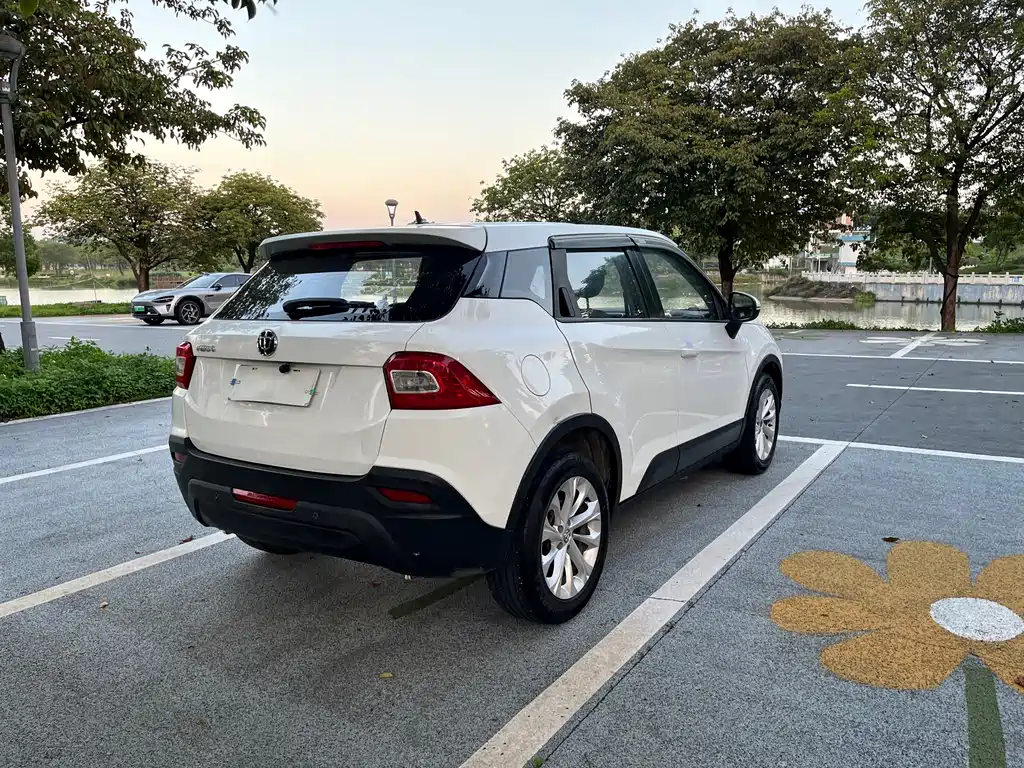 Brilliance V3 2016 1.5L AT Comfort
