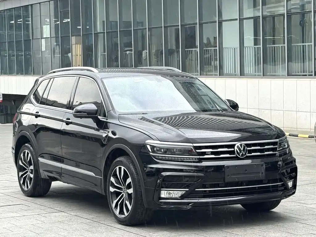 Volkswagen Tiguan L L 2021 330TSI AT R-Line Flagship