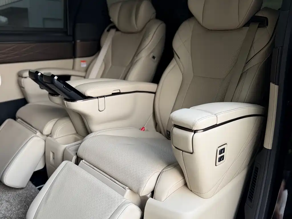 Toyota Vellfire — фотографии объявления, Фото 18