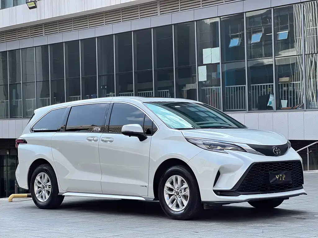 Toyota Granvia 2024 2.5L Comfort