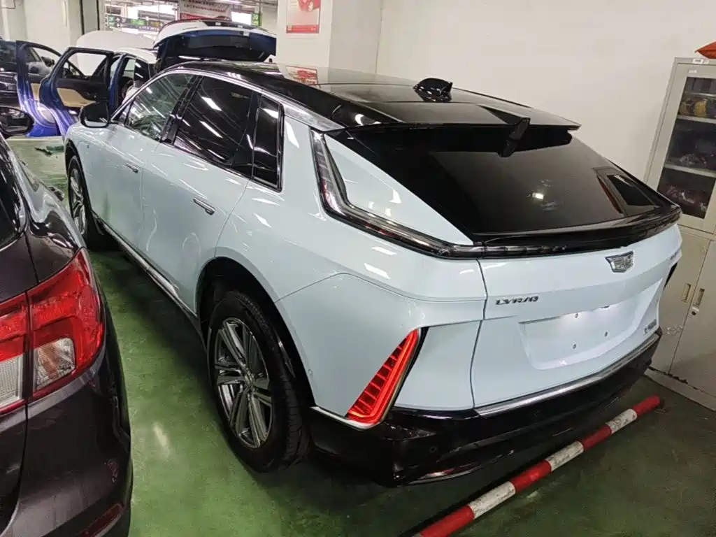 Cadillac Lyriq — миниатюра 5