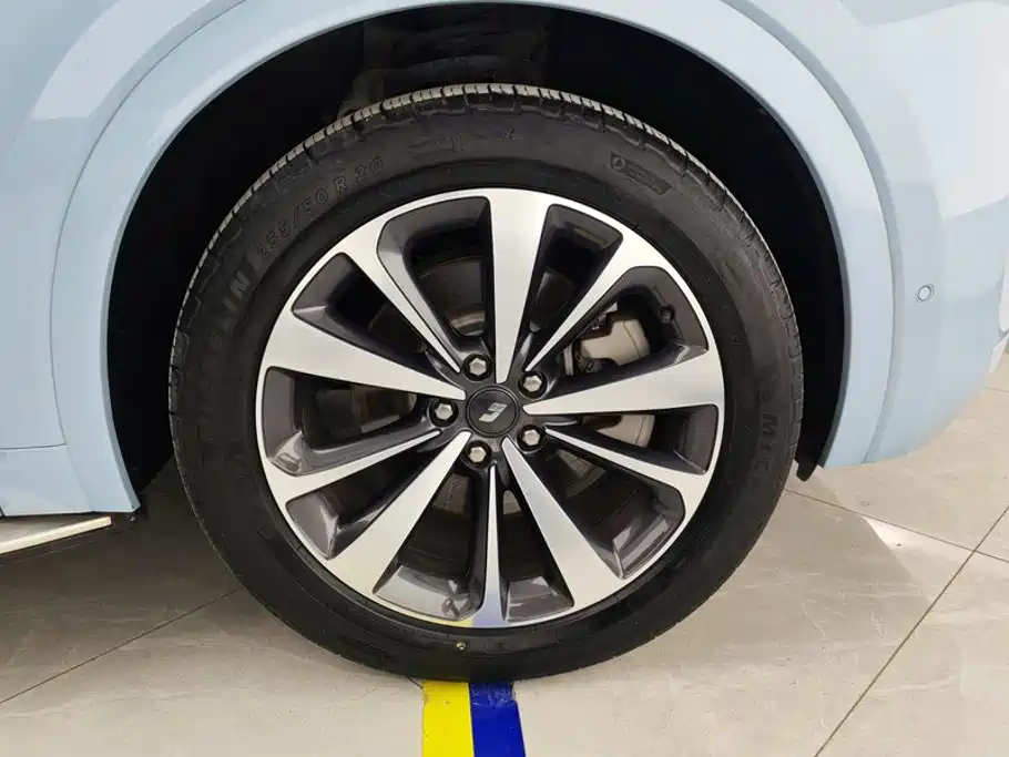 Li Auto Li ONE — миниатюра 6