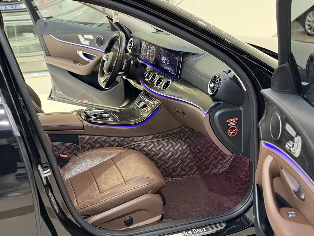 Mercedes-Benz E-Class — миниатюра 5