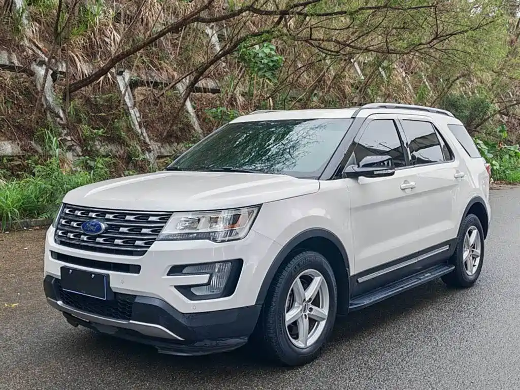 Ford Explorer (Import) 2016
