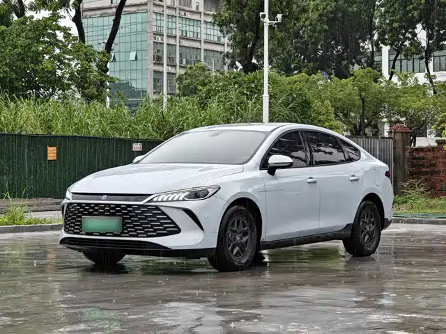 2025 BYD Qin