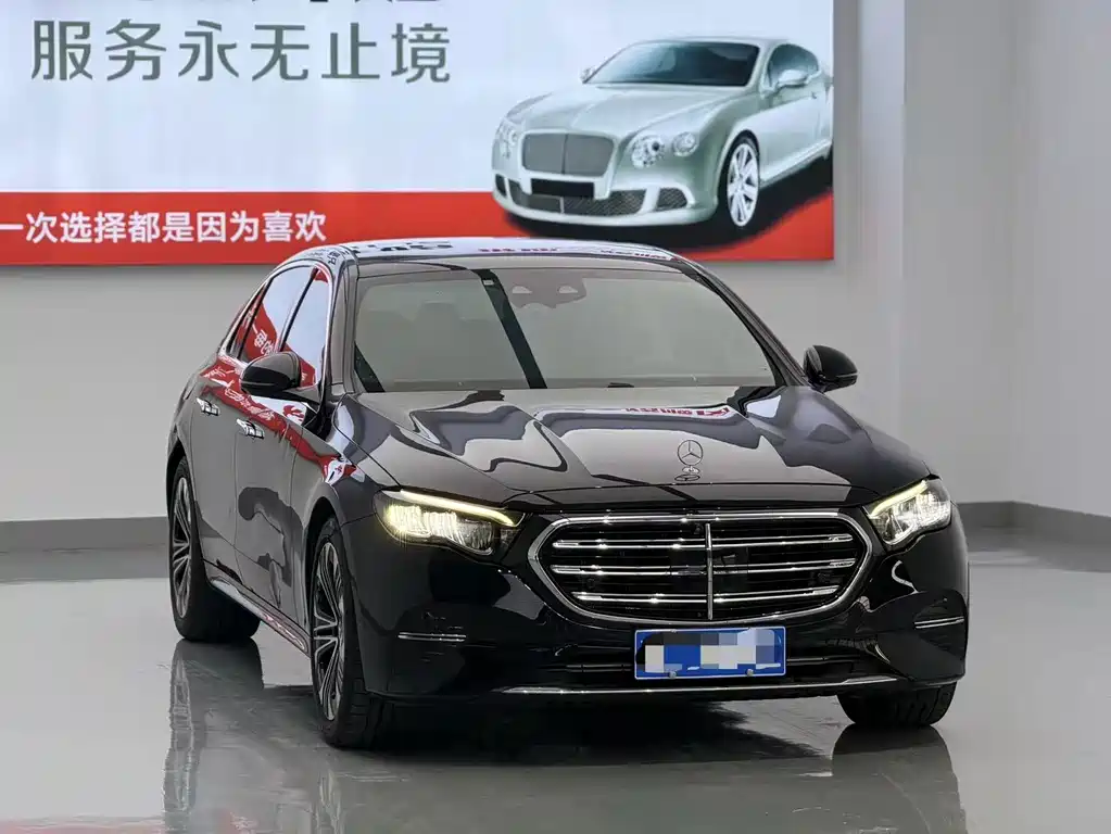 Mercedes-Benz E-Class — миниатюра 3