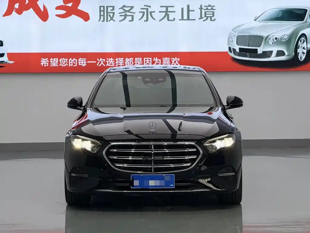 Mercedes-Benz E-Class — миниатюра 2