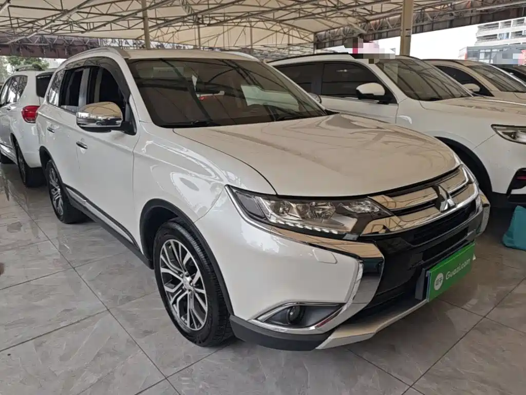 Mitsubishi Outlander (Import) — миниатюра 4