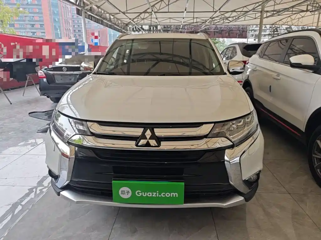 Mitsubishi Outlander (Import) — миниатюра 3