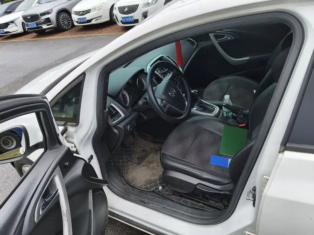 Buick Excelle — миниатюра 12
