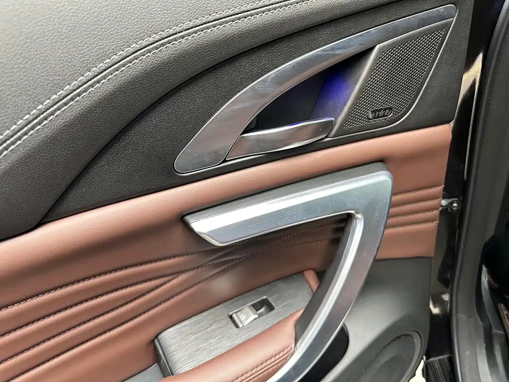 WEI PAI WEI BRAND VV7