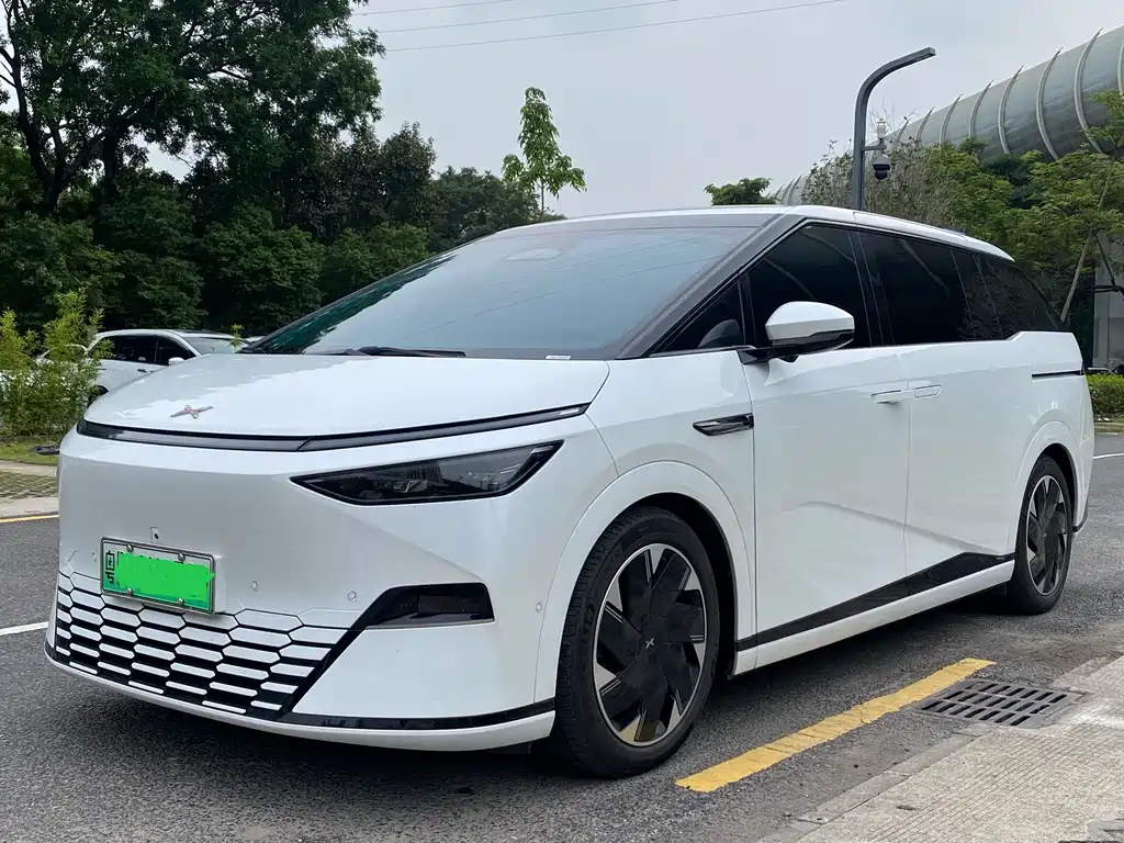 XPeng X9 2024