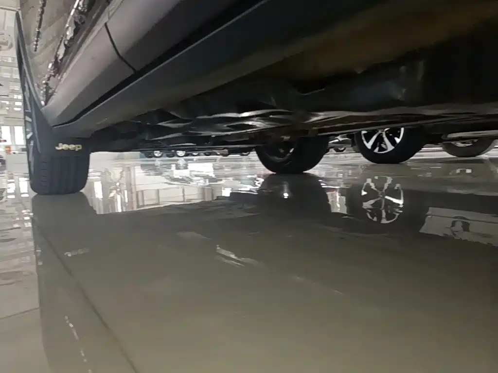 Jeep Grand Commander — миниатюра 22
