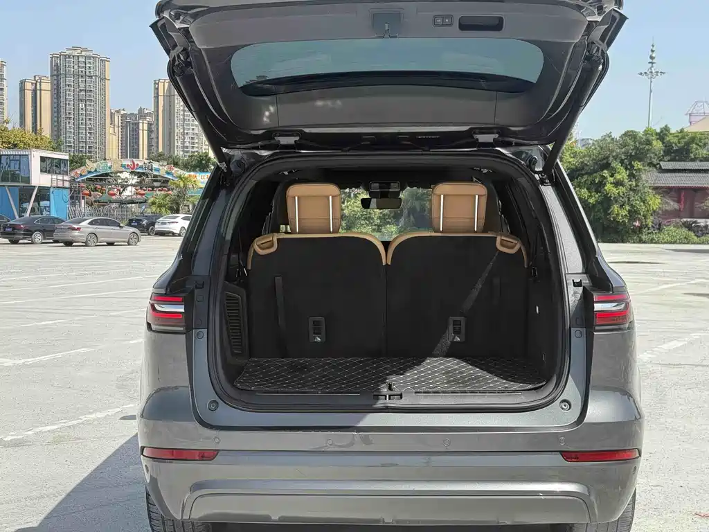 Li Auto ONE 2020 6 мест