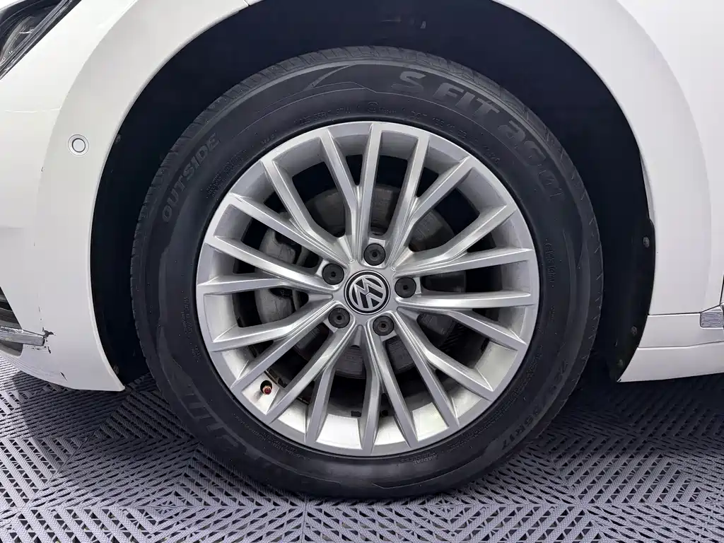 Volkswagen CC — миниатюра 5