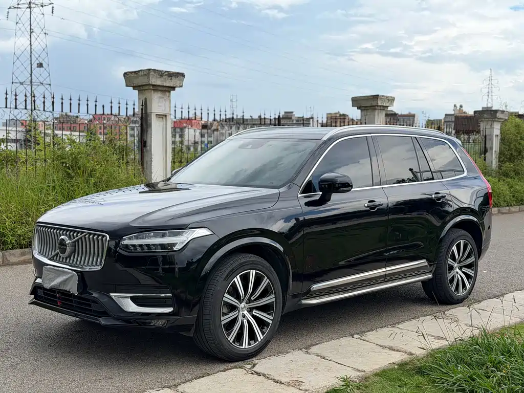 Volvo XC90 2021 B6 Luxury 7 мест