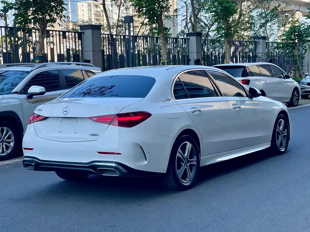 MERCEDES-BENZ C CLASS