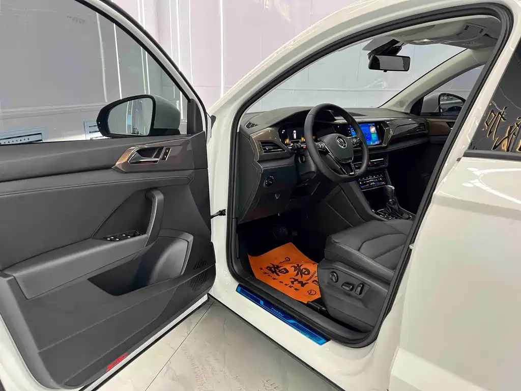 Volkswagen Tharu 2022 280TSI Luxury