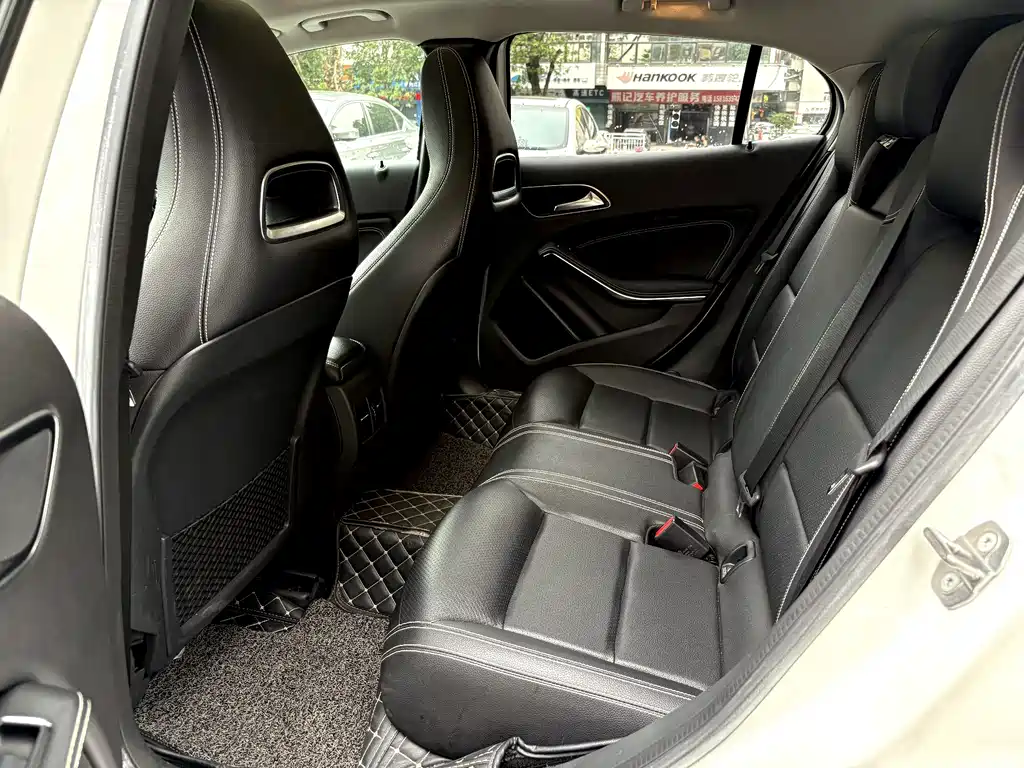 Mercedes-Benz GLA — миниатюра 6