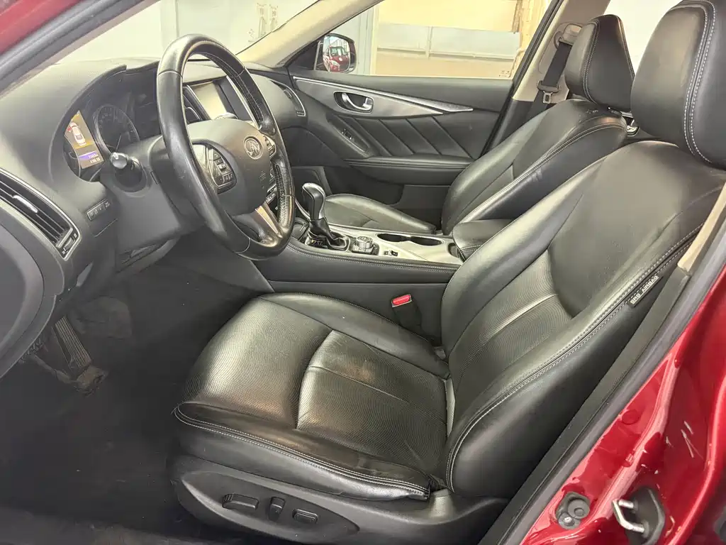 Infiniti Q50L 2015 2.0T Enjoy